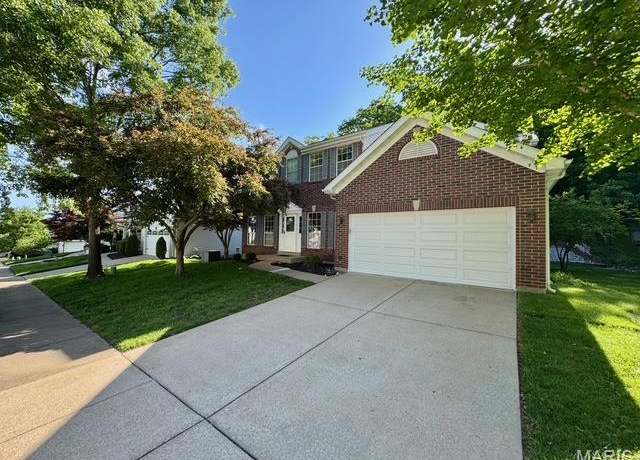 Property at 650 Legends View Dr, Eureka, MO 63025, 4 beds, 2.5 baths