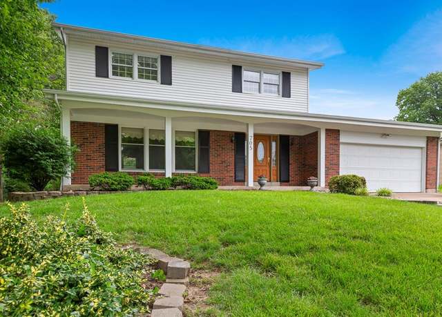 Property at 705 Indian Hills Dr, St Charles, MO 63301, 4 beds, 2.5 baths