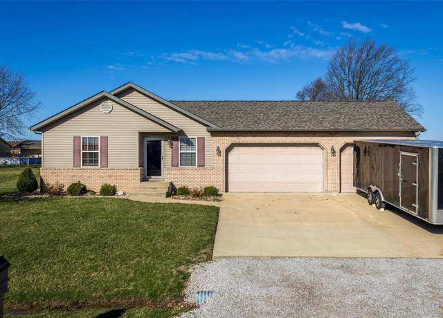 Property at 15919 Candy Corner Ln, Carlyle, IL 62231, 3 beds, 3 baths