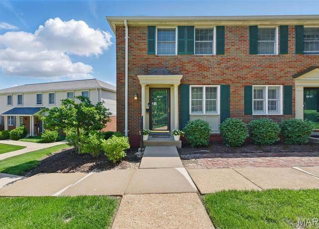 Property at 8959 S Swan Cir, St Louis, MO 63144, 2 beds, 1.5 baths