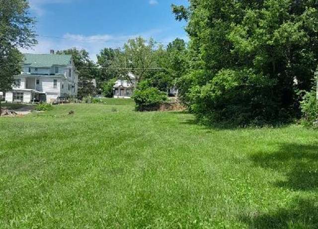 Property at 1222 Center St, Hannibal, MO 63401