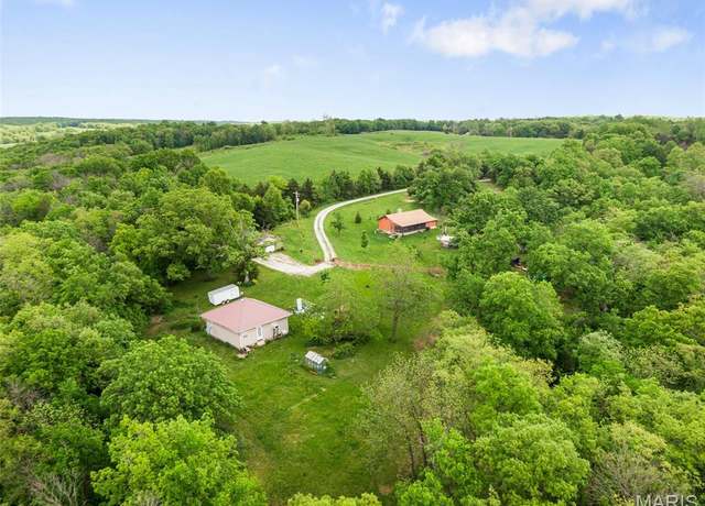 Property at 20731 Thousand Hills Trl, Kirksville, MO 63501, 4 beds, 2.5 baths