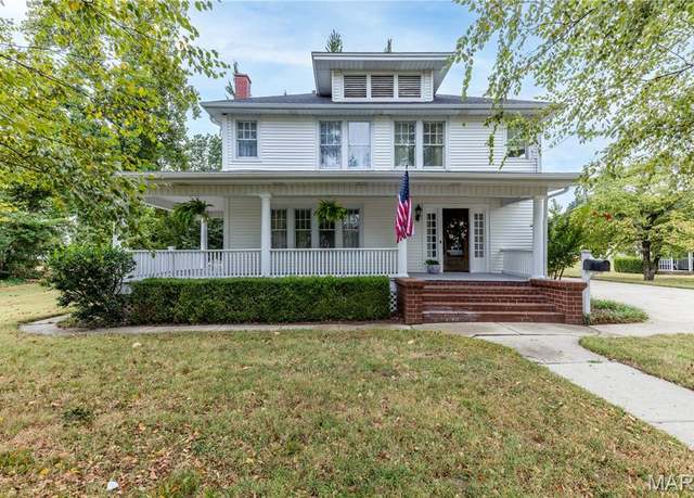 Property at 511 S Kingshighway St, Sikeston, MO 63801, 3 beds, 2 baths