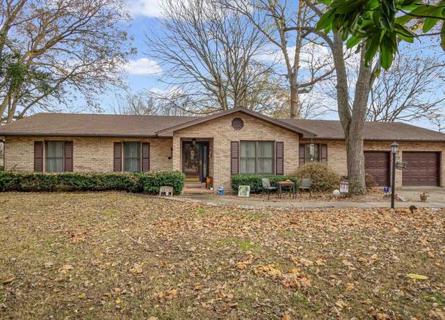 Property at 612 S 8th St, Coulterville, IL 62237, 3 beds, 2 baths