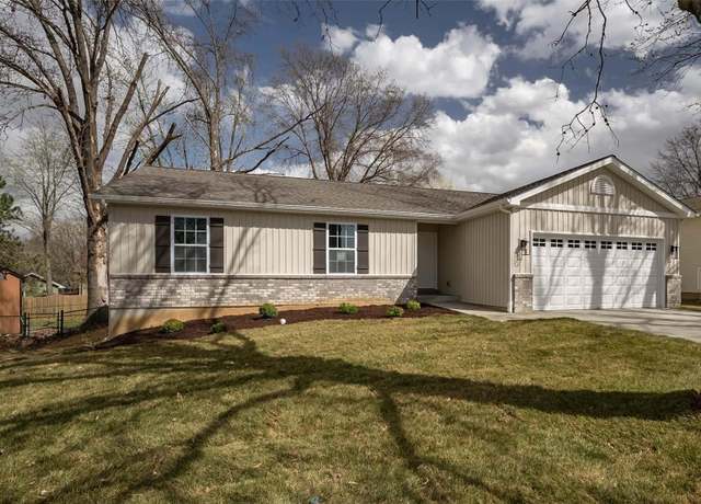 Property at 5 Oak Bluff Dr, St Peters, MO 63376, 3 beds, 2 baths