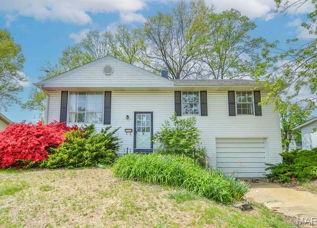 Property at 1107 Princeton Dr, O'fallon, IL 62269, 4 beds, 1.5 baths