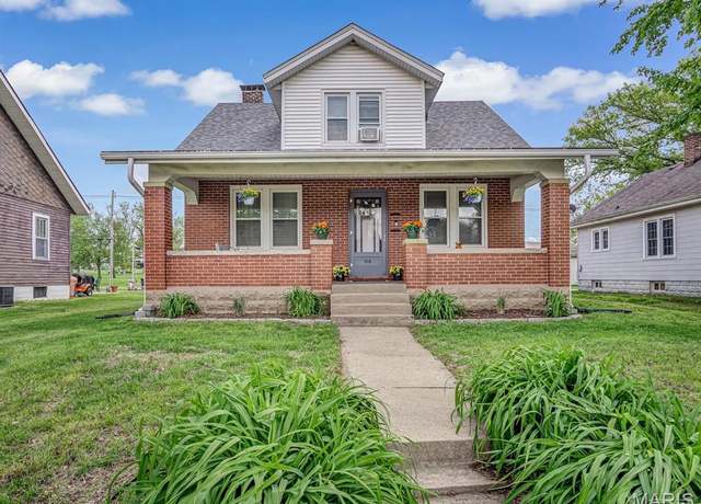 Property at 316 N Market, Waterloo, IL 62298, 3 beds, 2 baths