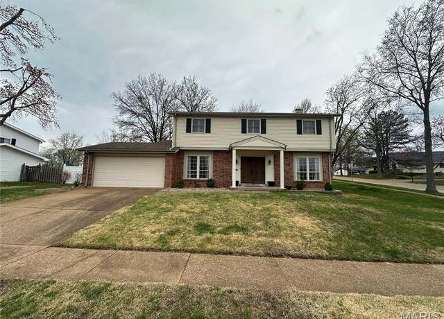 Property at 14958 Pocono Cir, Chesterfield, MO 63017, 4 beds, 2.5 baths