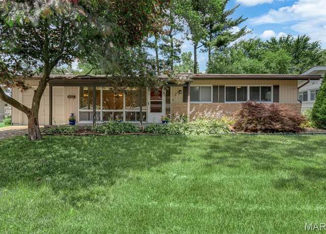 Property at 2265 Brook Dr, Florissant, MO 63033, 3 beds, 2 baths