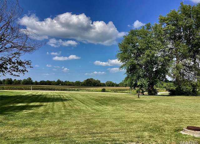 Property at 109 Willow Dr, Freeburg, IL 62243