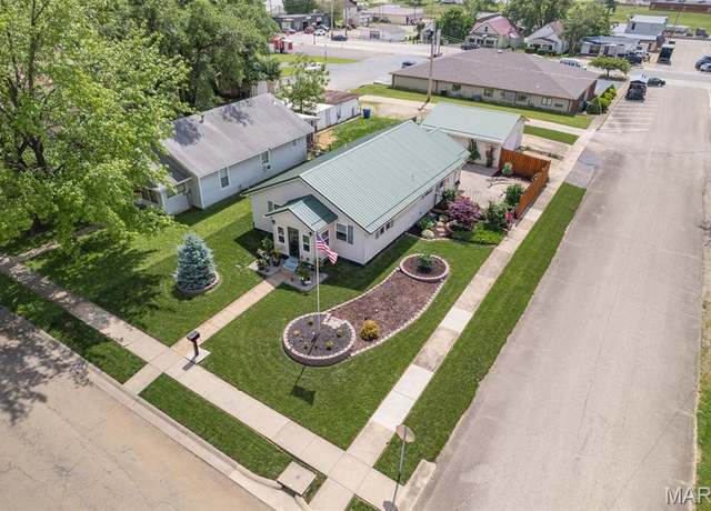 Property at 109 N Grant St, Desloge, MO 63601, 3 beds, 2 baths