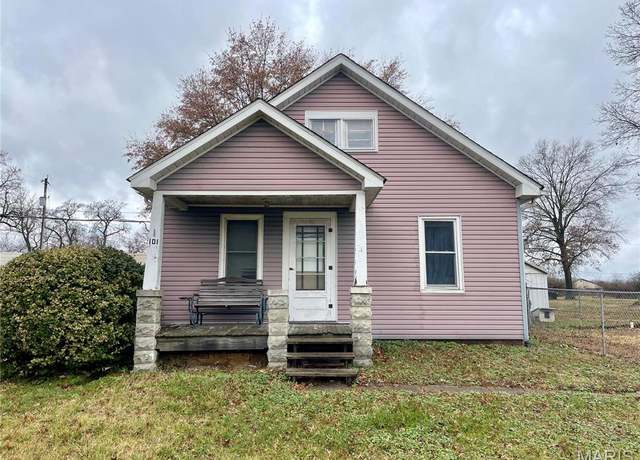 Property at 101 Cass St, Waterloo, IL 62298, 2 beds, 1 bath