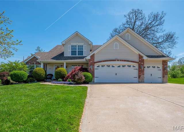 Property at 1004 Kodiak Ct, Wentzville, MO 63385, 4 beds, 3.5 baths