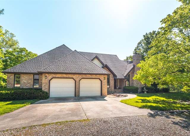 Property at 2739 Highway D, Bourbon, MO 65441, 3 beds, 3 baths