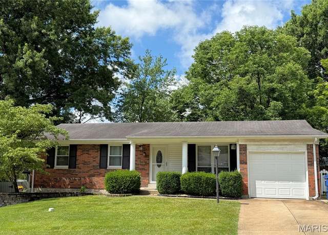 Property at 1270 Perdiz Ln, Fenton, MO 63026, 3 beds, 2 baths