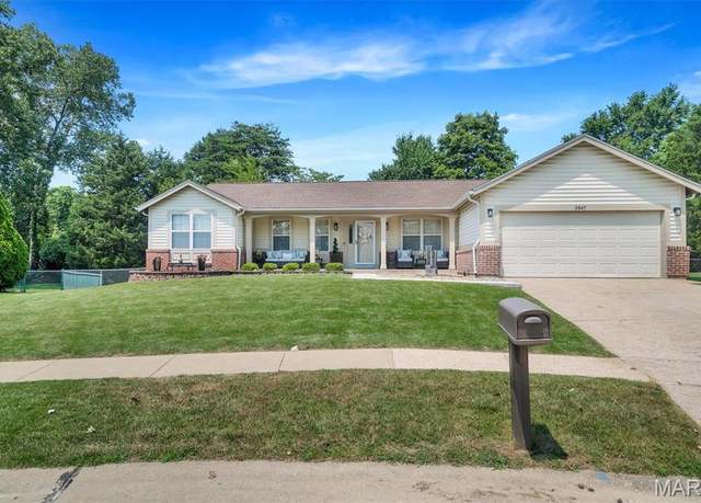 Property at 3847 Trinity Cir, Florissant, MO 63034, 4 beds, 2 baths