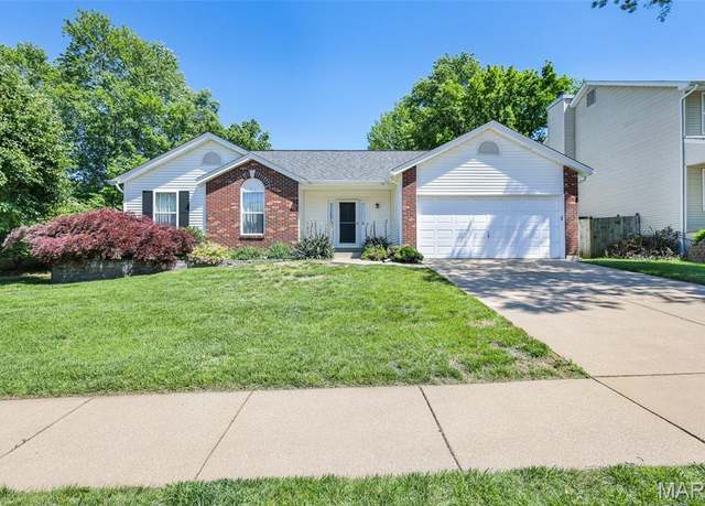 Property at 1810 Basket Oak Dr, St Charles, MO 63303, 3 beds, 2 baths