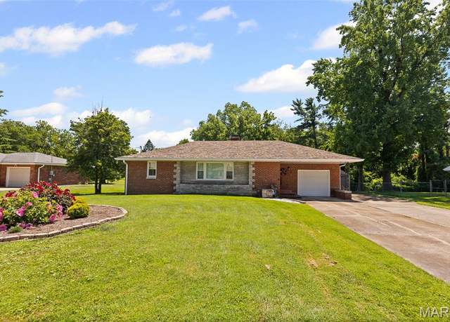 Property at 907 Taylor Ave, Godfrey, IL 62035, 3 beds, 2 baths