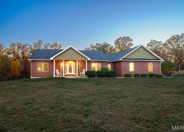 Property at 10365 Justin Cir, Rolla, MO 65401, 4 beds, 3 baths