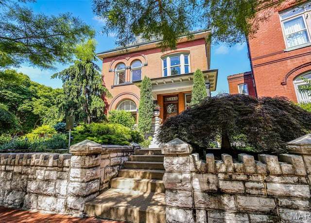 Property at 1833 S 8th, St Louis, MO 63104, 6 beds, 4.5 baths
