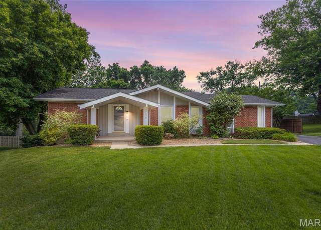 Property at 14656 Laketrails Ct, Chesterfield, MO 63017, 4 beds, 3 baths