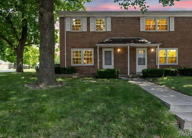 Property at 2810 Mayer Dr #2810, St Charles, MO 63301, 2 beds, 1.5 baths