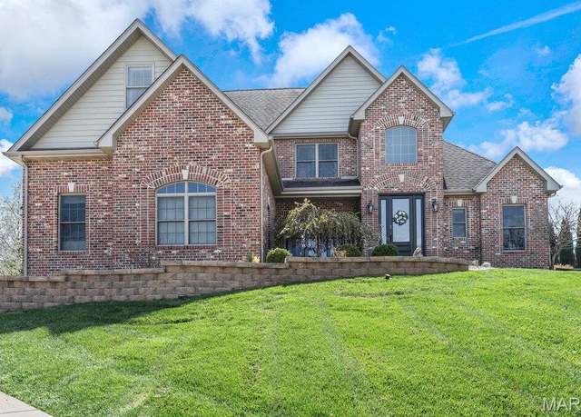 Property at 112 Fox Hill Ct, Edwardsville, IL 62025, 5 beds, 3.5 baths