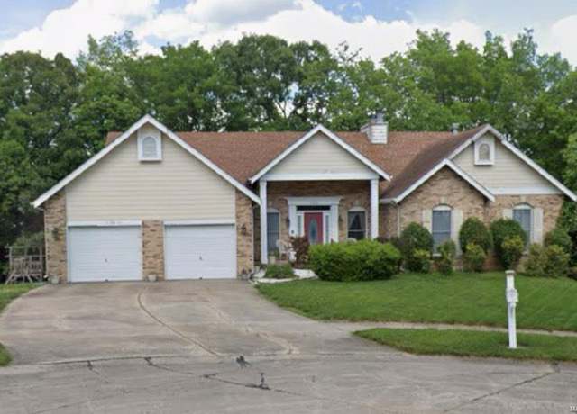 Property at 320 Meadow Place Ct, St Charles, MO 63303, 4 beds, 3 baths