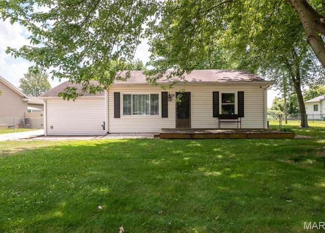 Property at 216 Sterling Dr, Moro, IL 62067, 3 beds, 2 baths