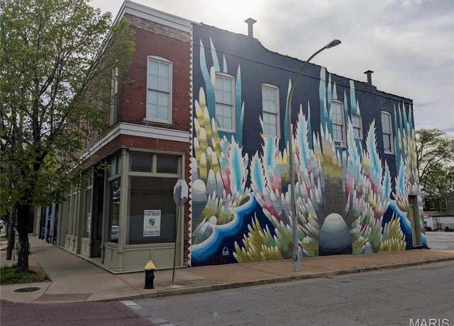 Property at 7401 S Broadway, St Louis, MO 63111, 6 beds, 3 baths