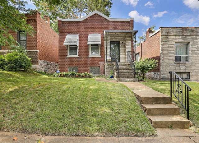 Property at 4242 Walsh St, St Louis, MO 63116, 2 beds, 1.5 baths