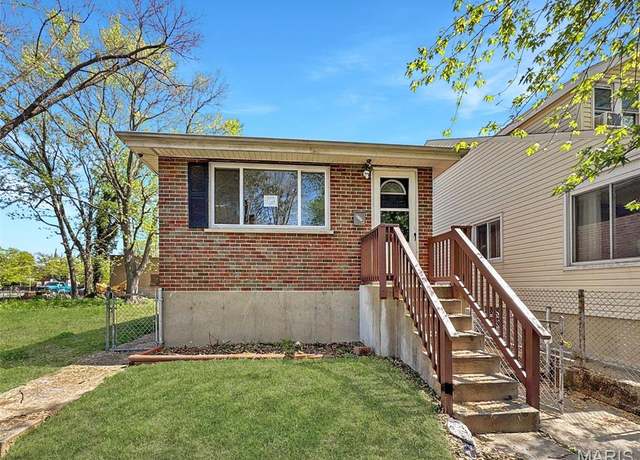 Property at 217 W Schirmer St, St Louis, MO 63111, 2 beds, 1 bath