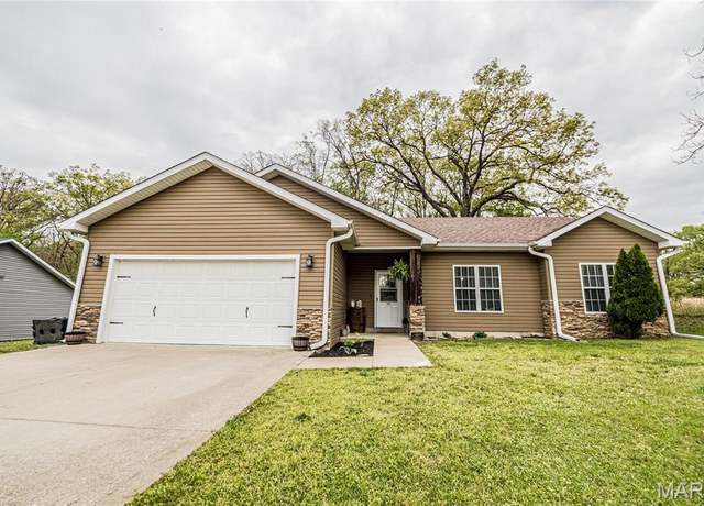 Property at 5901 Melissa Ln, Poplar Bluff, MO 63901, 3 beds, 2 baths