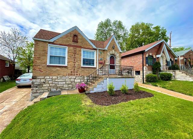 Property at 453 Winston Dr, St Louis, MO 63125, 2 beds, 1 bath