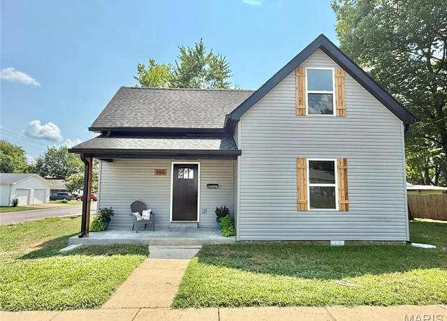 Property at 500 W Pacific St, Pacific, MO 63069, 4 beds, 3 baths