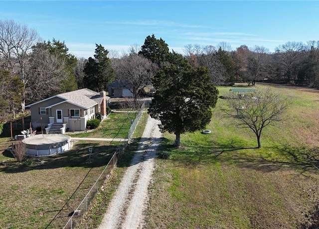 Property at 12767 Deer Holw, De Soto, MO 63020, 3 beds, 3 baths