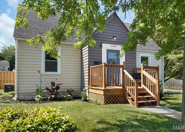 Property at 3407 Lincoln St, Alton, IL 62002, 3 beds, 1.5 baths