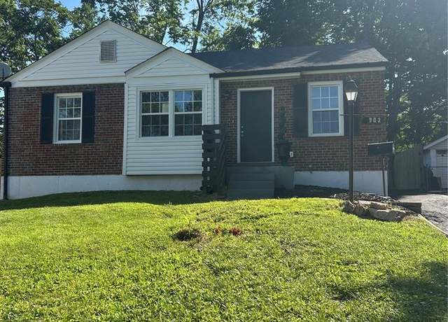 Property at 702 Crompton Ct, St Louis, MO 63126, 2 beds, 1 bath