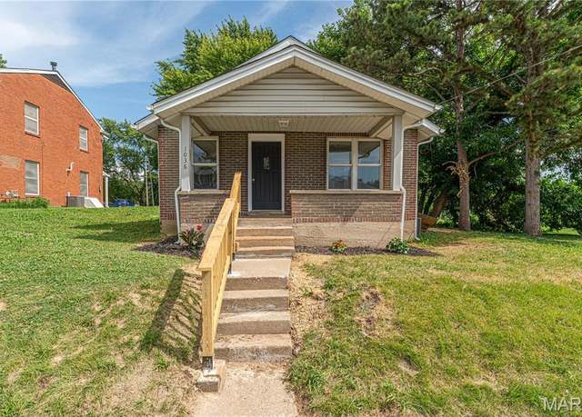 Property at 1036 Olive St, St Charles, MO 63301, 2 beds, 1 bath