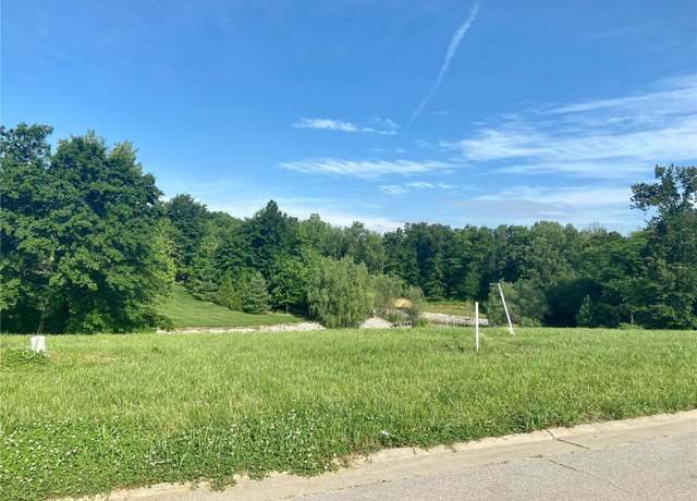 Property at 607 Wedgewood Ln, Trenton, IL 62293
