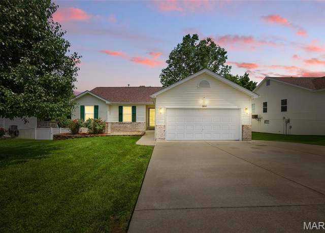 Property at 664 Santschi Dr, Herculaneum, MO 63048, 3 beds, 2.5 baths