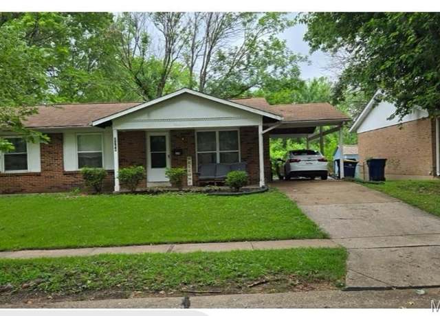 Property at 2106 Kingsford Dr, Florissant, MO 63031, 3 beds, 2 baths