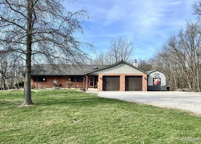 Property at 4621 Muellers Ln, Freeburg, IL 62243, 3 beds, 3 baths