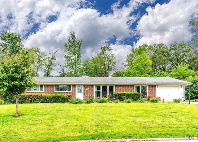 Property at 9344 Llewellyn Ln, Olivette, MO 63132, 3 beds, 2.5 baths