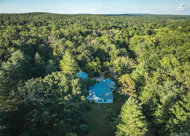 Property at 20 Berryman Cutoff Rd, Steelville, MO 65565, 3 beds, 2 baths
