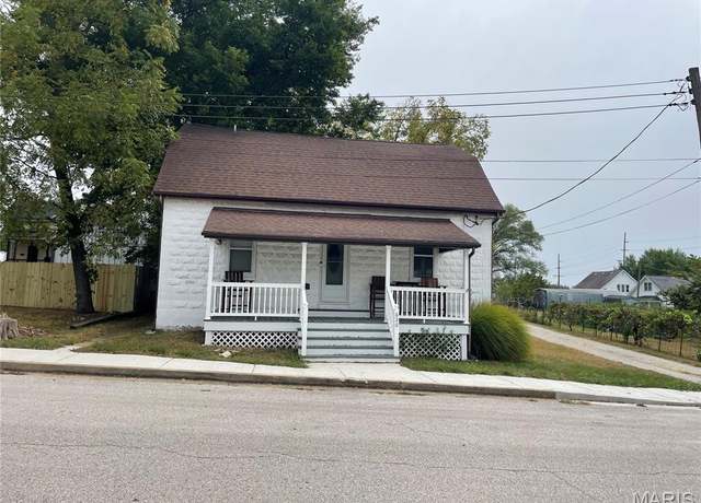 Property at 620 N Union Ave, Union, MO 63084, 3 beds, 2 baths