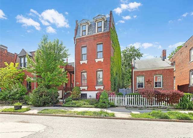 Property at 2825 Mcnair Ave, St Louis, MO 63118, 4 beds, 3 baths