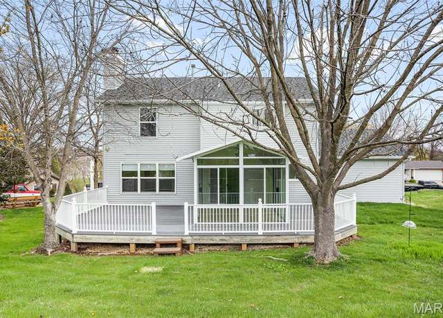 Property at 6 Weatherby Ct, Washington, MO 63090, 4 beds, 2.5 baths