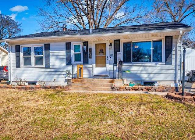 Property at 1622 Dale Ave, St Charles, MO 63301, 3 beds, 2 baths