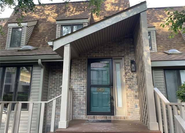 Property at 13613 Mason Oaks Ln #3, St Louis, MO 63131, 2 beds, 2.5 baths
